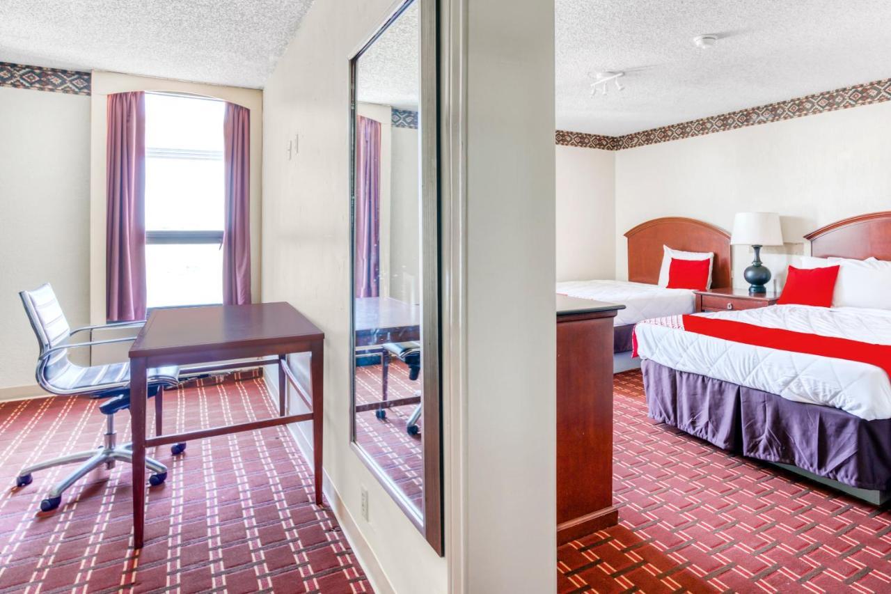 Отель Oyo Townhouse Houston George Bush Intercontinental Экстерьер фото