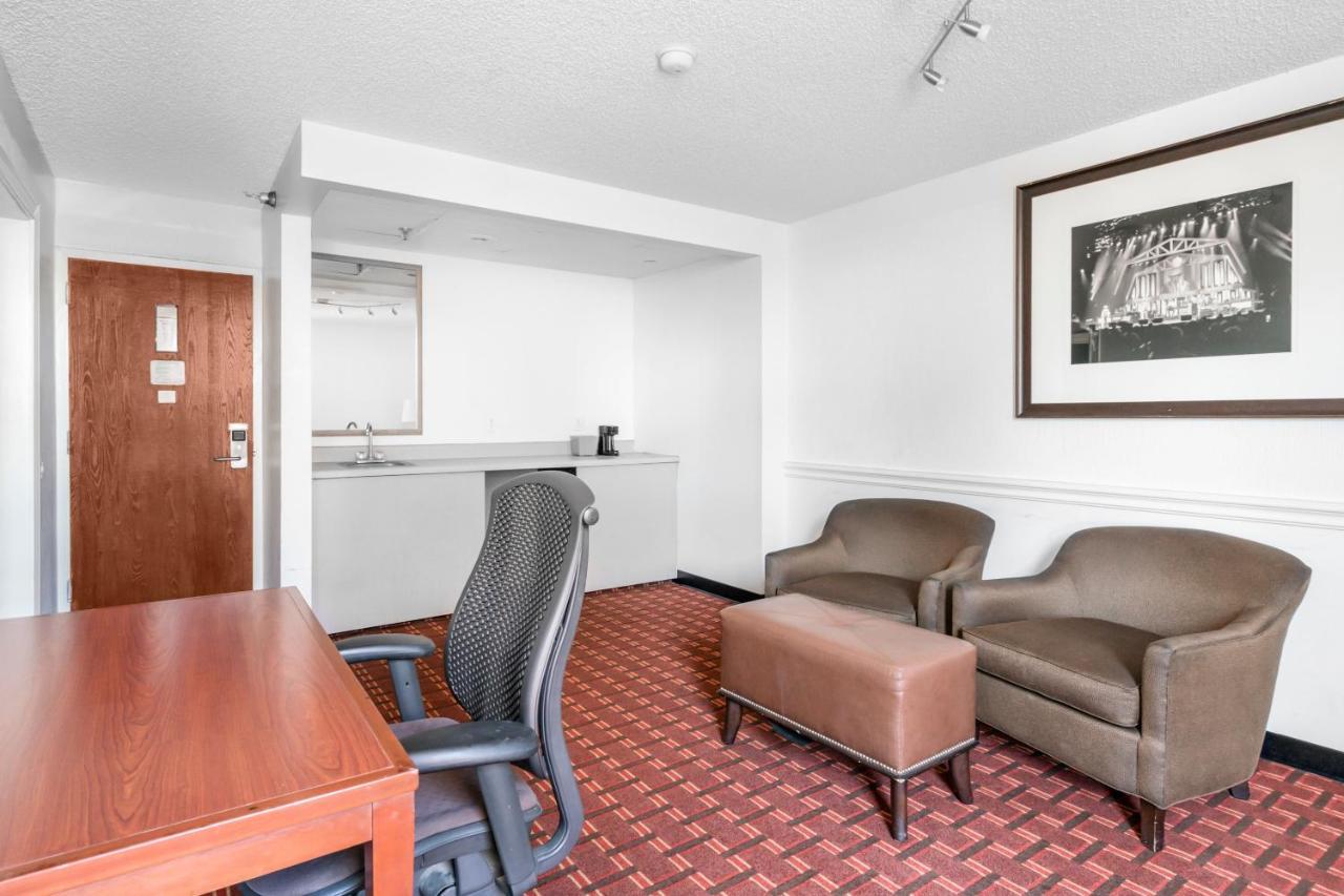 Отель Oyo Townhouse Houston George Bush Intercontinental Экстерьер фото
