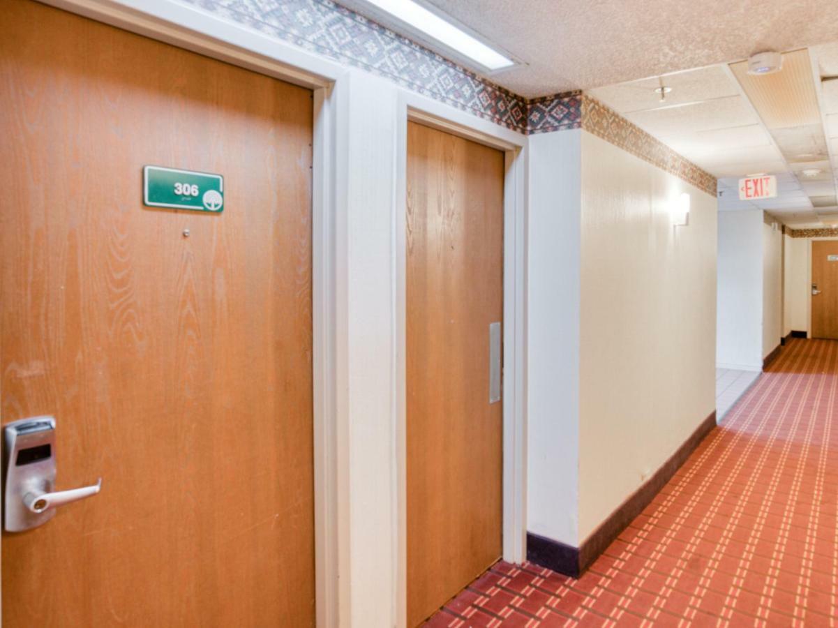 Отель Oyo Townhouse Houston George Bush Intercontinental Экстерьер фото