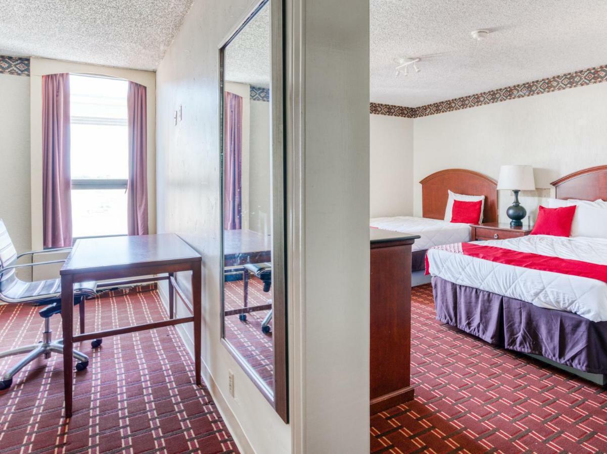 Отель Oyo Townhouse Houston George Bush Intercontinental Экстерьер фото
